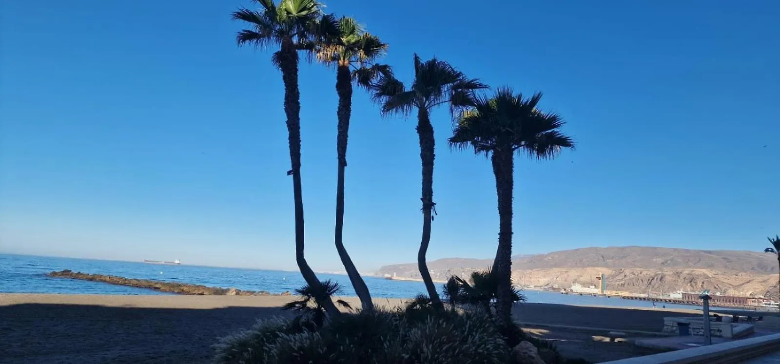 Ventana Al Mediterraneo Almeria Apartment