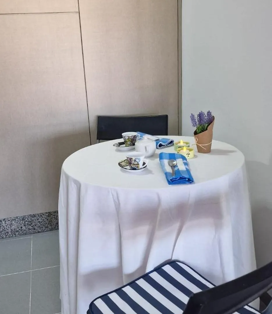 Ventana Al Mediterraneo Almeria Apartment